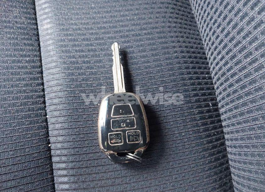 Photo 11 of 2017 Toyota Camry SE (VIN 4T1BF1FK8HU319751)