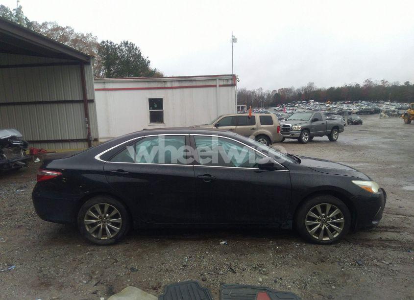 Photo 14 of 2017 Toyota Camry XLE (VIN 4T1BF1FK8HU321080)