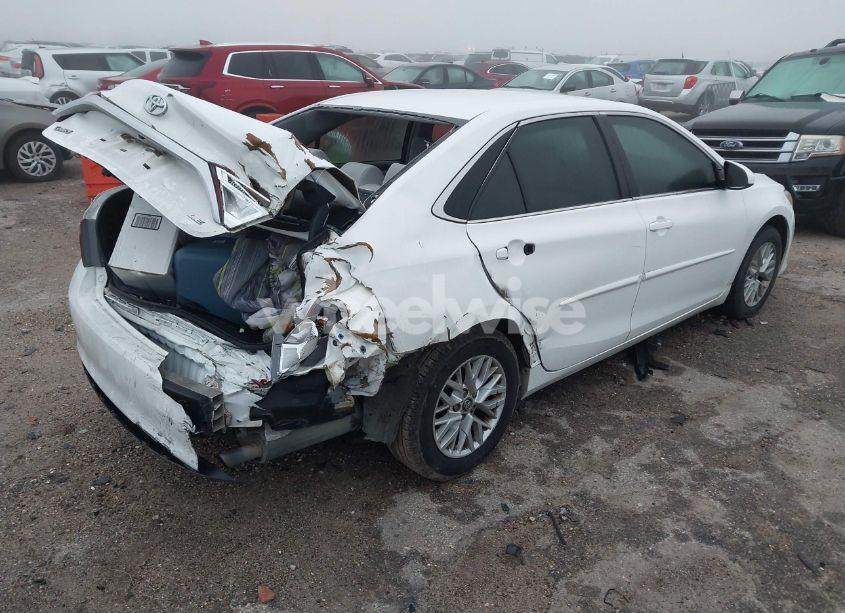 Photo 4 of 2017 Toyota Camry LE (VIN 4T1BF1FK8HU324075)