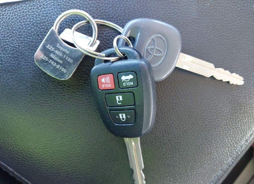 Photo 11 of 2017 Toyota Camry SE (VIN 4T1BF1FK8HU330555)