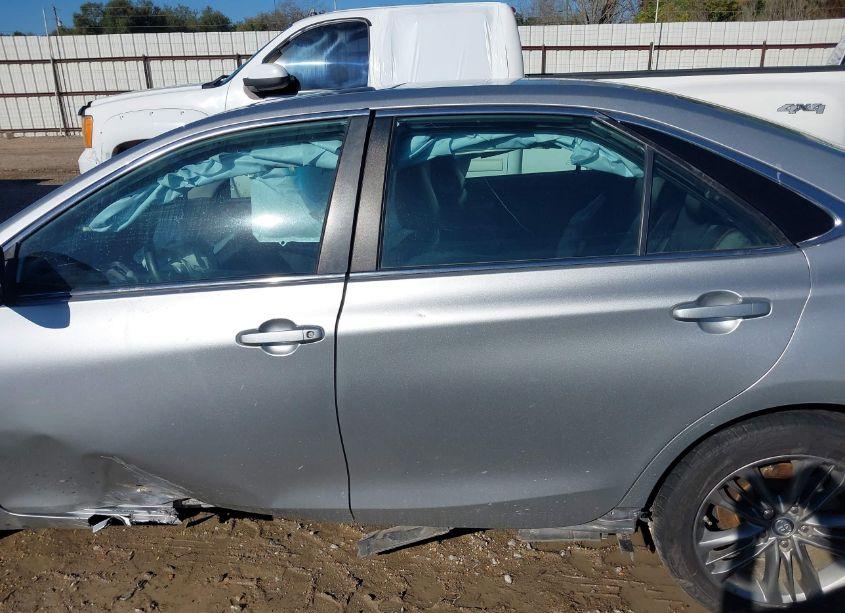 Photo 15 of 2017 Toyota Camry SE (VIN 4T1BF1FK8HU330555)