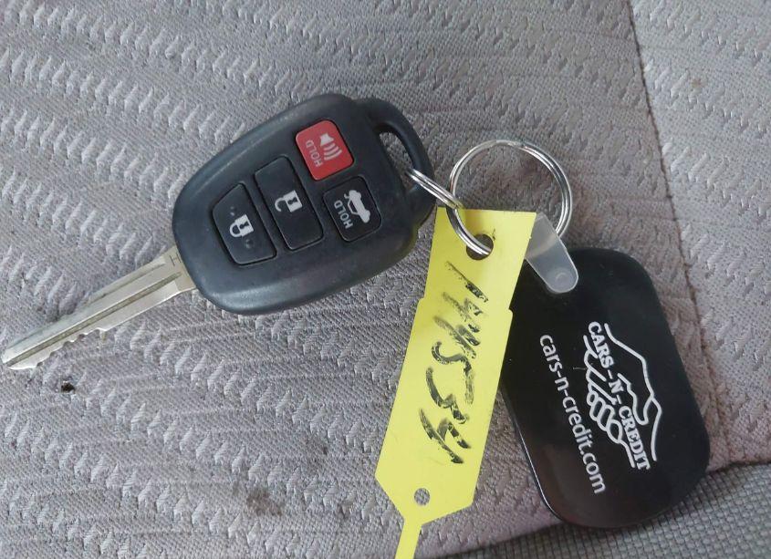 Photo 11 of 2017 Toyota Camry LE (VIN 4T1BF1FK8HU332144)