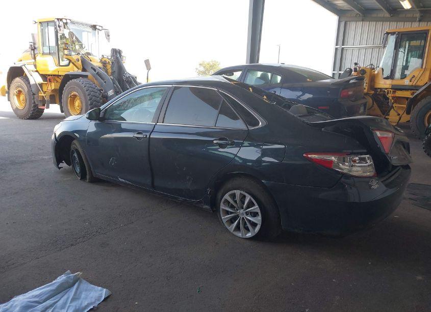 Photo 3 of 2017 Toyota Camry LE (VIN 4T1BF1FK8HU332144)