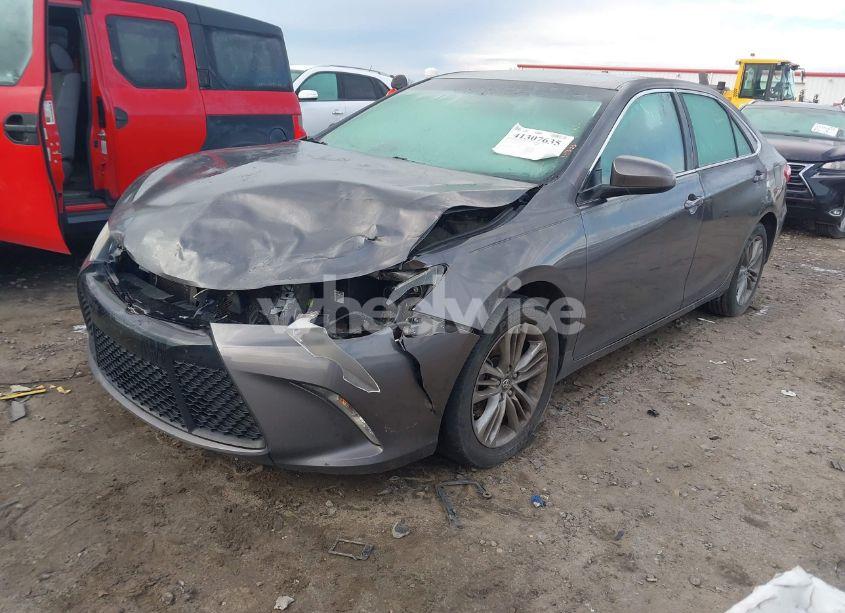 Photo 2 of 2017 Toyota Camry SE (VIN 4T1BF1FK8HU363183)