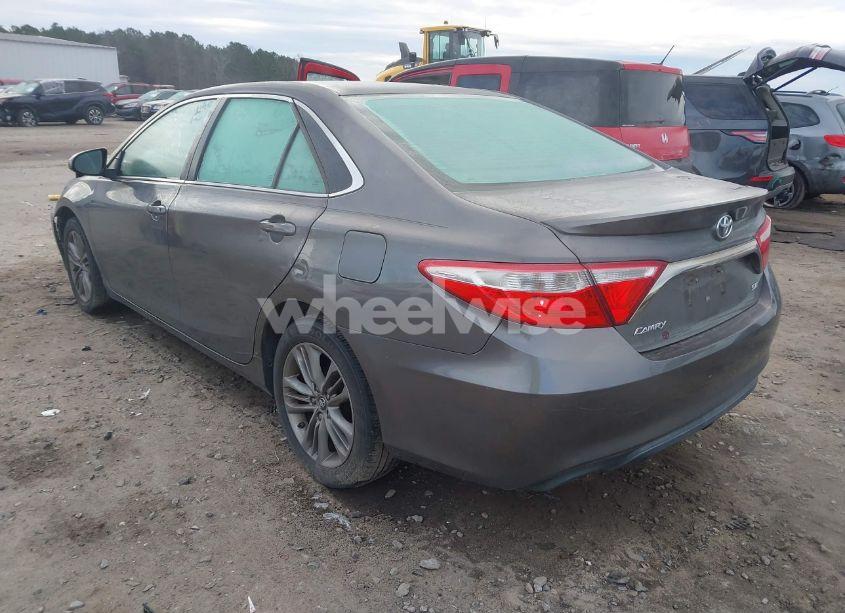 Photo 3 of 2017 Toyota Camry SE (VIN 4T1BF1FK8HU363183)