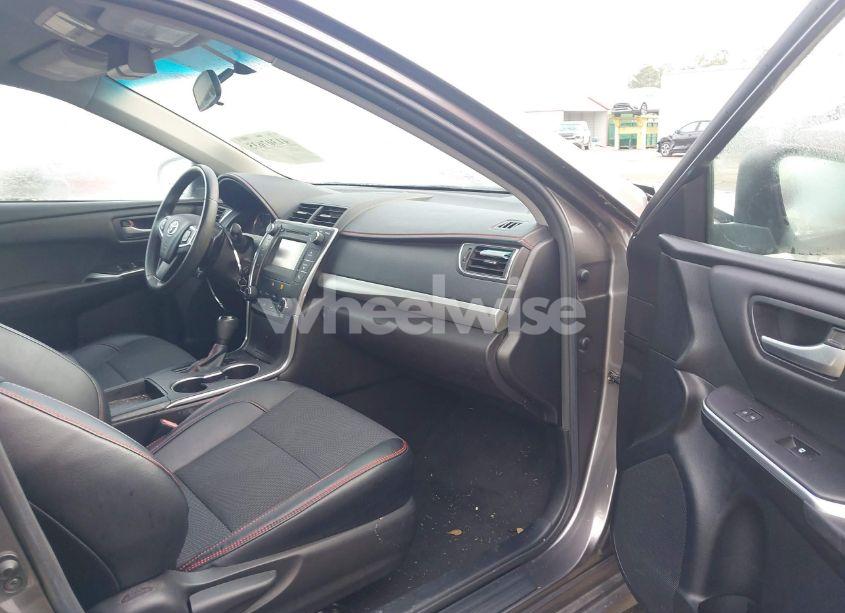 Photo 5 of 2017 Toyota Camry SE (VIN 4T1BF1FK8HU363183)