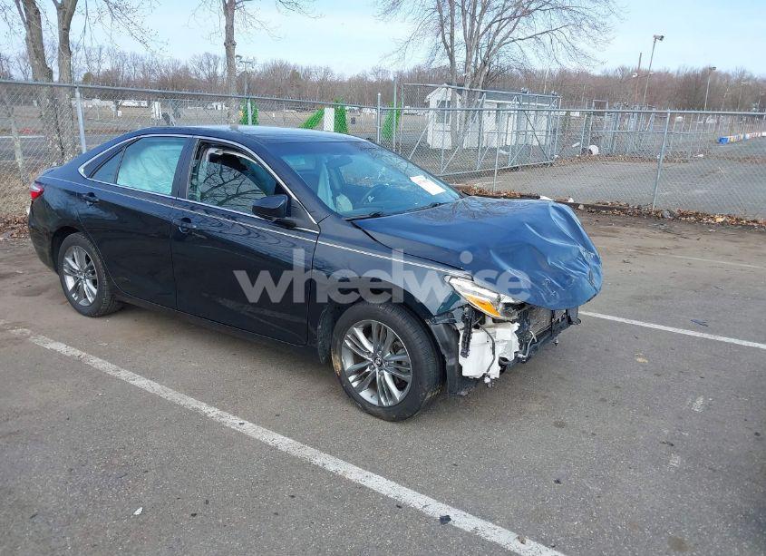 2017 Toyota Camry SE (VIN 4T1BF1FK8HU367511) main photo