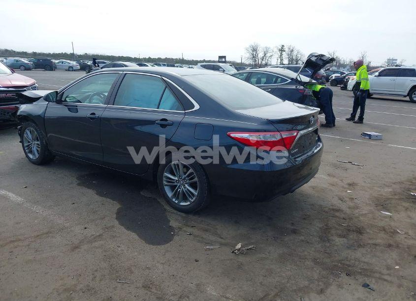 Photo 3 of 2017 Toyota Camry SE (VIN 4T1BF1FK8HU367511)