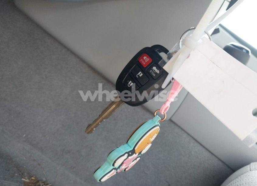 Photo 11 of 2017 Toyota Camry LE (VIN 4T1BF1FK8HU376791)