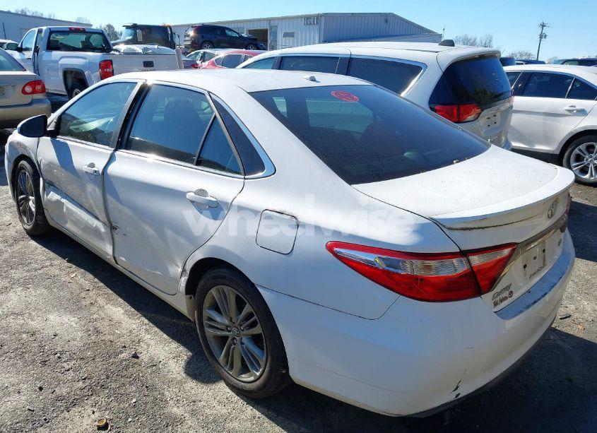 Photo 3 of 2017 Toyota Camry SE (VIN 4T1BF1FK8HU380940)