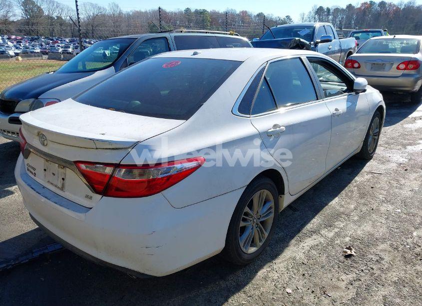 Photo 4 of 2017 Toyota Camry SE (VIN 4T1BF1FK8HU380940)
