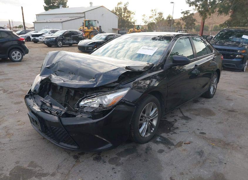 Photo 2 of 2017 Toyota Camry SE (VIN 4T1BF1FK8HU382851)