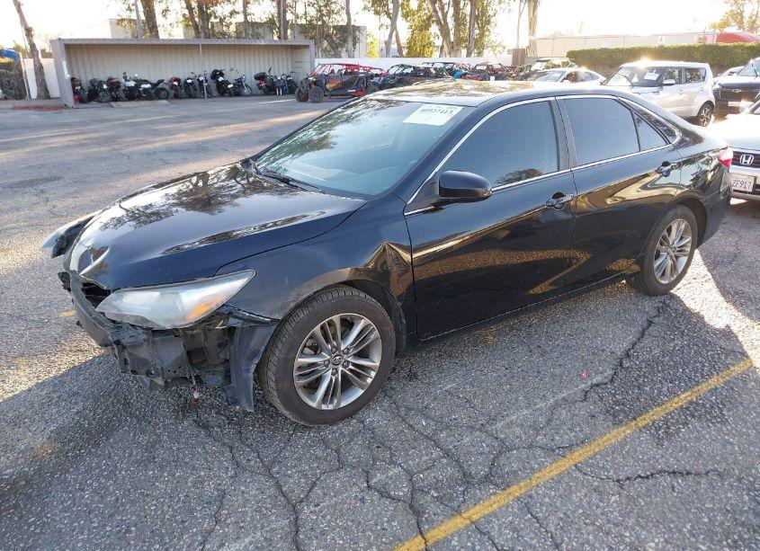 Photo 2 of 2017 Toyota Camry SE (VIN 4T1BF1FK8HU397477)