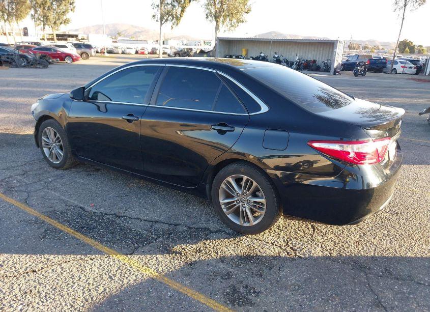 Photo 3 of 2017 Toyota Camry SE (VIN 4T1BF1FK8HU397477)