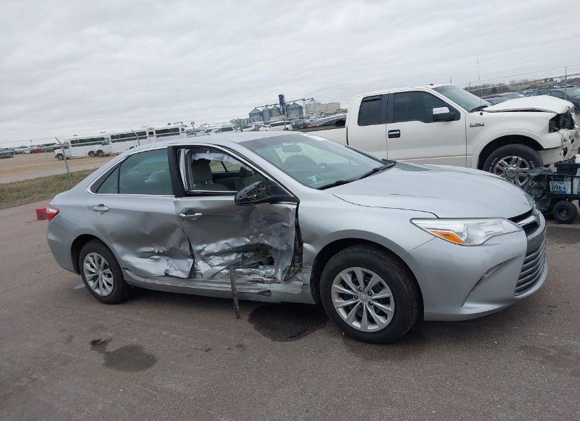 Photo 13 of 2017 Toyota Camry LE (VIN 4T1BF1FK8HU415590)