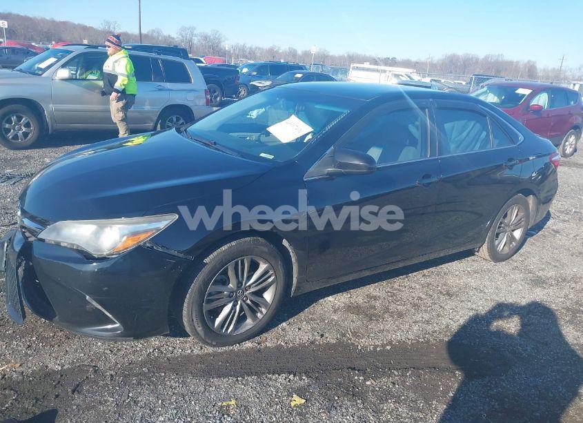 Photo 2 of 2017 Toyota Camry SE (VIN 4T1BF1FK8HU426637)