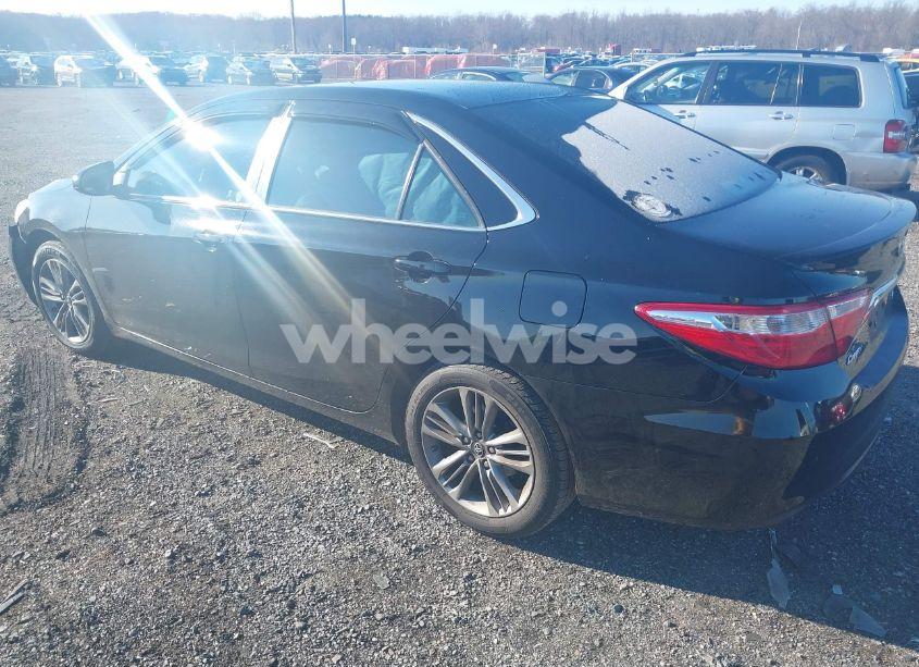 Photo 3 of 2017 Toyota Camry SE (VIN 4T1BF1FK8HU426637)