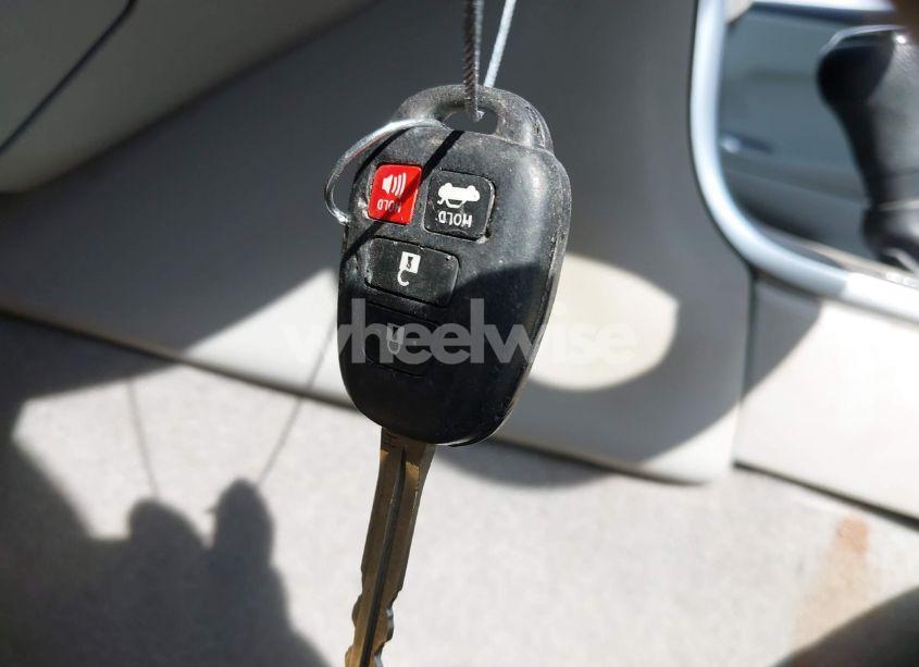 Photo 11 of 2017 Toyota Camry LE (VIN 4T1BF1FK8HU432244)