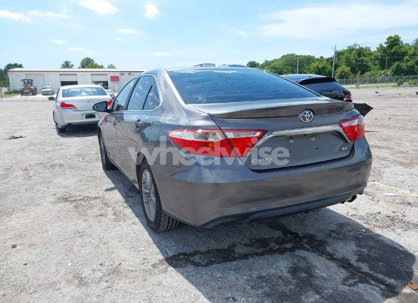 Photo 3 of 2017 Toyota Camry SE (VIN 4T1BF1FK8HU443745)