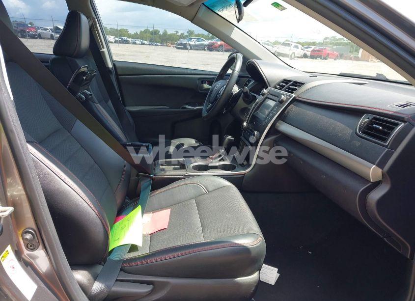 Photo 5 of 2017 Toyota Camry SE (VIN 4T1BF1FK8HU443745)