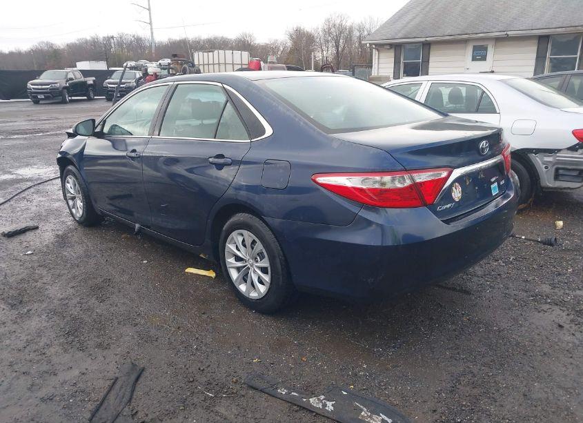 Photo 3 of 2017 Toyota Camry LE (VIN 4T1BF1FK8HU642861)