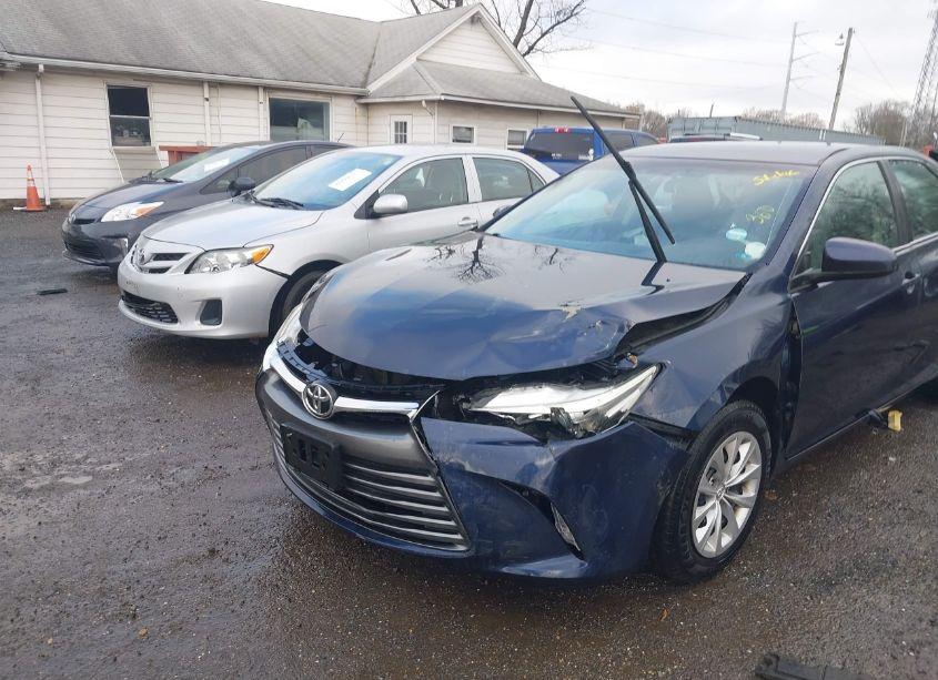 Photo 6 of 2017 Toyota Camry LE (VIN 4T1BF1FK8HU642861)