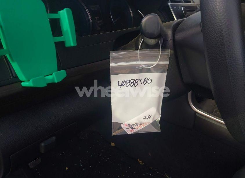 Photo 18 of 2017 Toyota Camry LE (VIN 4T1BF1FK8HU667954)