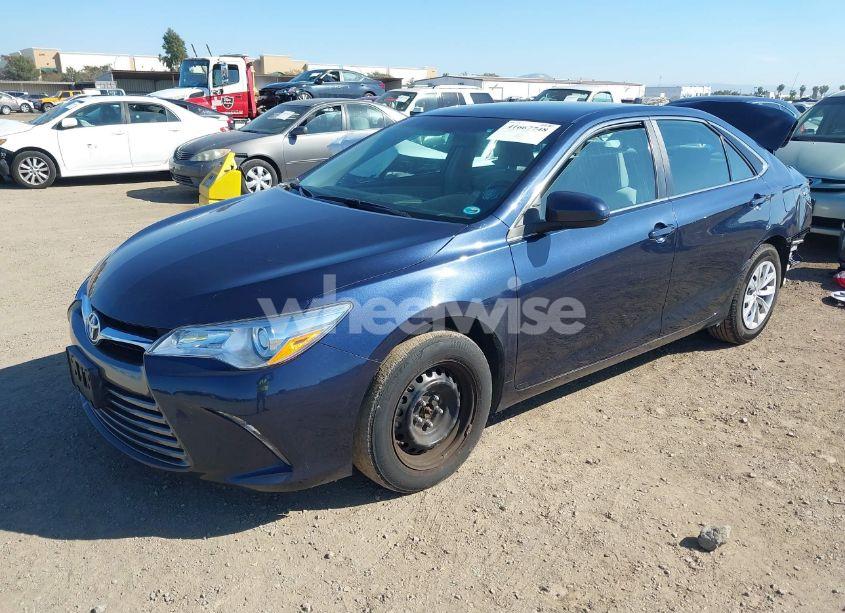 Photo 2 of 2017 Toyota Camry LE (VIN 4T1BF1FK8HU681840)