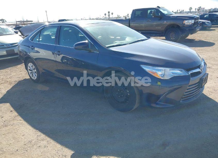 Photo 3 of 2017 Toyota Camry LE (VIN 4T1BF1FK8HU681840)