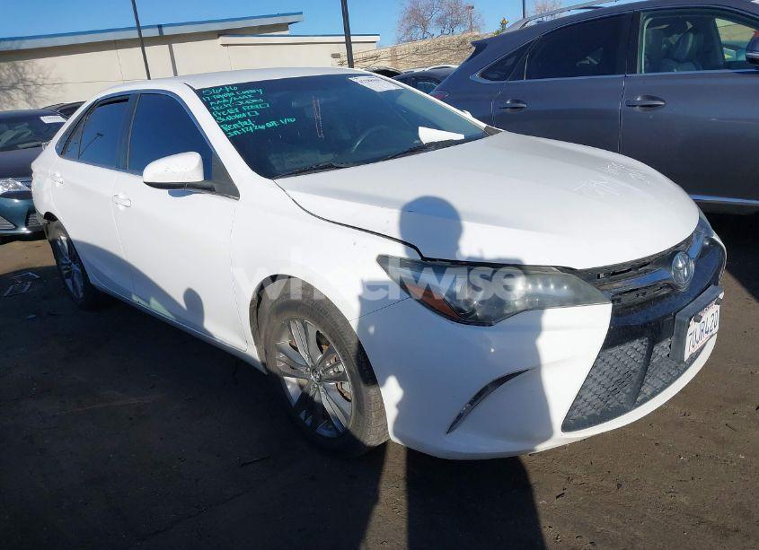 2017 Toyota Camry SE (VIN 4T1BF1FK8HU682406) main photo
