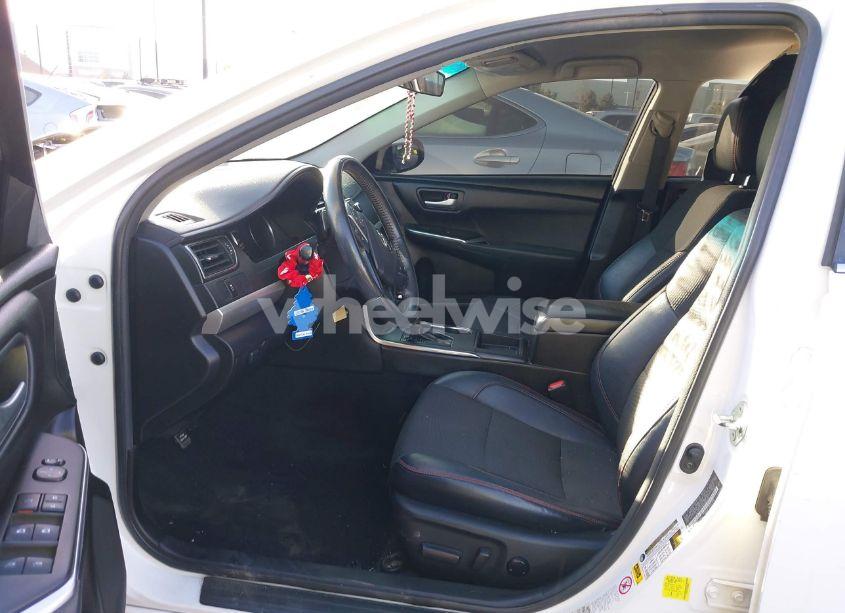 Photo 5 of 2017 Toyota Camry SE (VIN 4T1BF1FK8HU682406)