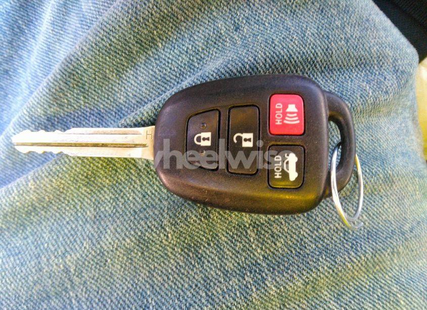 Photo 11 of 2017 Toyota Camry LE (VIN 4T1BF1FK8HU709815)