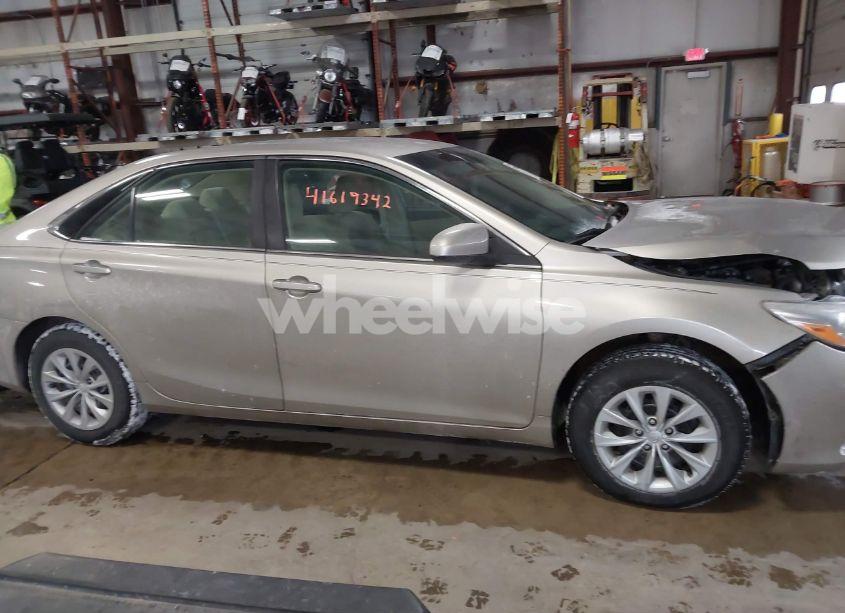 Photo 13 of 2017 Toyota Camry LE (VIN 4T1BF1FK8HU712097)