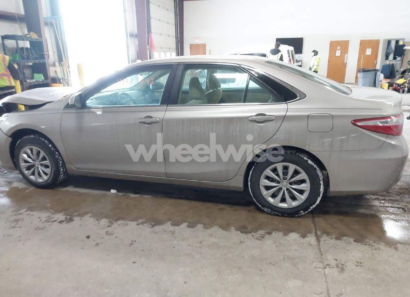 Photo 14 of 2017 Toyota Camry LE (VIN 4T1BF1FK8HU712097)