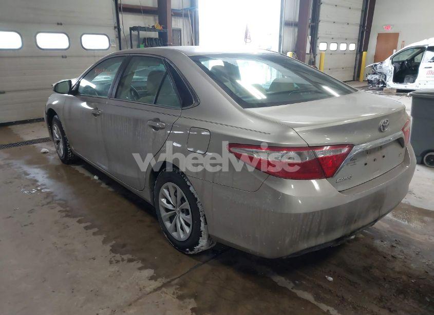 Photo 3 of 2017 Toyota Camry LE (VIN 4T1BF1FK8HU712097)