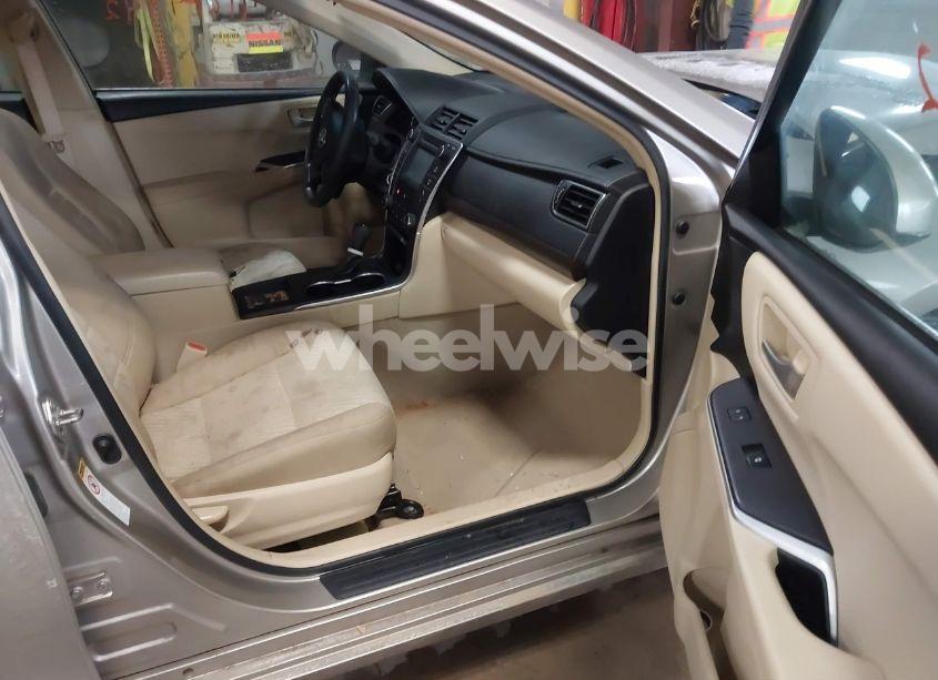 Photo 5 of 2017 Toyota Camry LE (VIN 4T1BF1FK8HU712097)