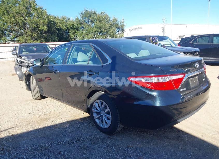 Photo 3 of 2017 Toyota Camry LE (VIN 4T1BF1FK8HU712794)