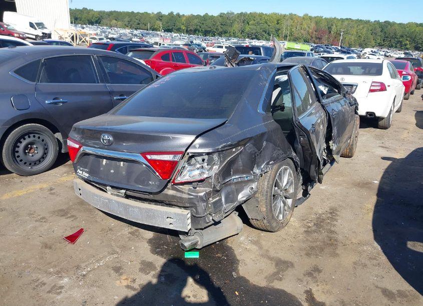 Photo 4 of 2017 Toyota Camry XLE (VIN 4T1BF1FK8HU717798)