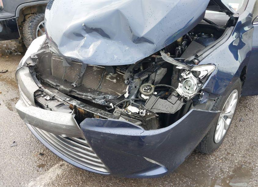 Photo 6 of 2017 Toyota Camry LE (VIN 4T1BF1FK8HU721558)