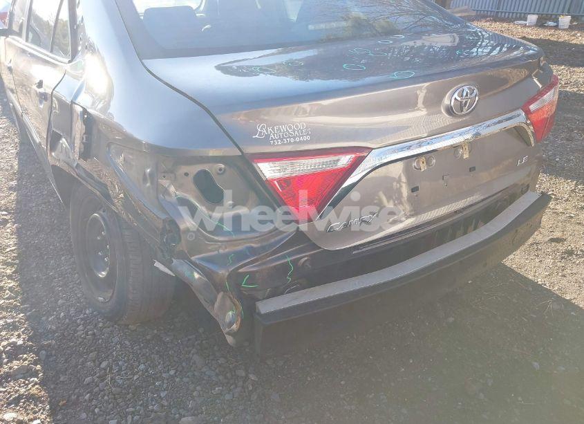 Photo 6 of 2017 Toyota Camry LE (VIN 4T1BF1FK8HU747576)