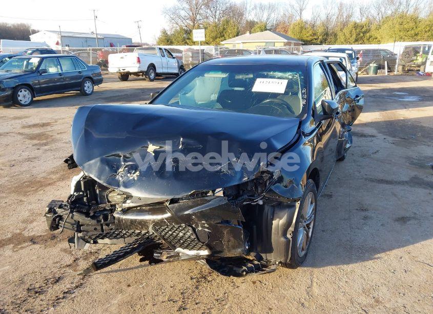 Photo 2 of 2017 Toyota Camry SE (VIN 4T1BF1FK8HU751613)