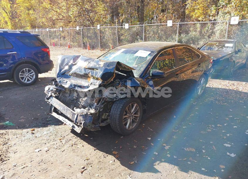 Photo 2 of 2017 Toyota Camry SE (VIN 4T1BF1FK8HU752356)