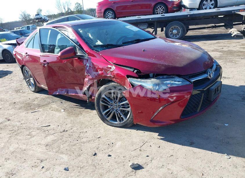 2017 Toyota Camry SE (VIN 4T1BF1FK8HU754785) main photo