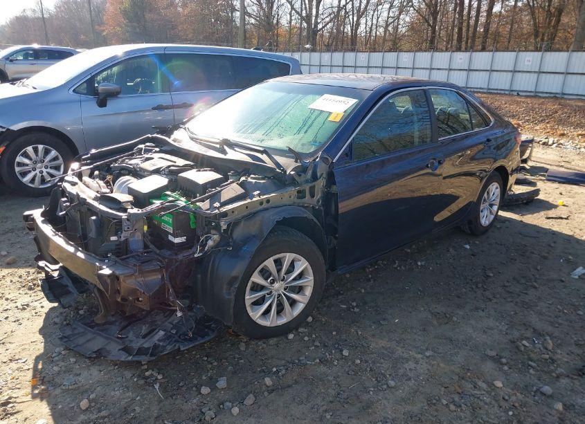 Photo 2 of 2017 Toyota Camry LE (VIN 4T1BF1FK8HU768072)