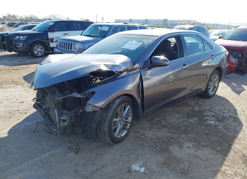 Photo 2 of 2017 Toyota Camry SE (VIN 4T1BF1FK8HU777564)