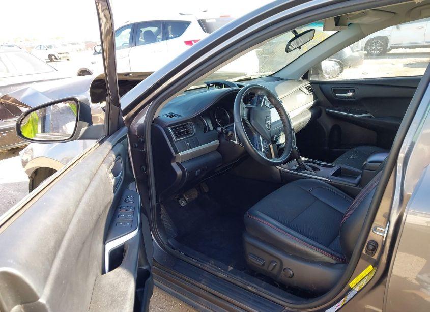 Photo 5 of 2017 Toyota Camry SE (VIN 4T1BF1FK8HU777564)