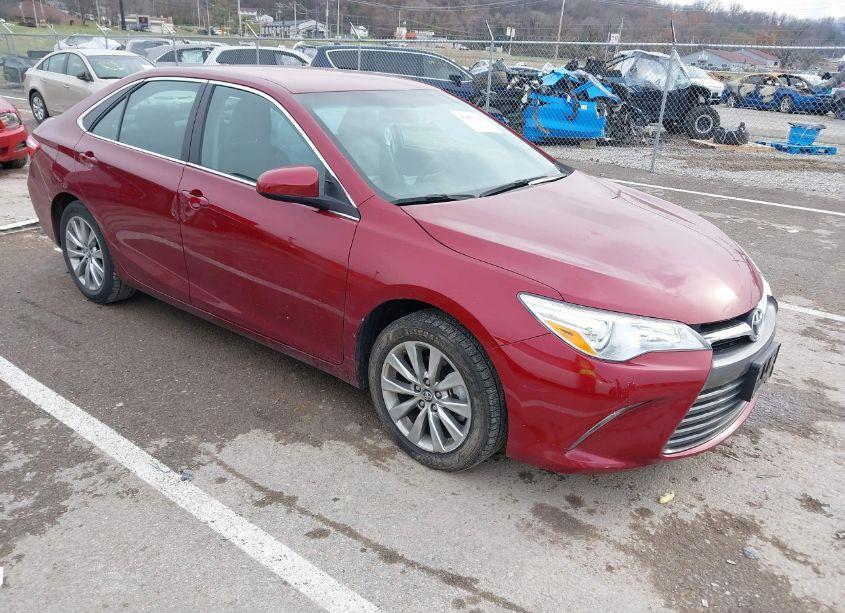 2017 Toyota Camry XLE (VIN 4T1BF1FK8HU778312) main photo