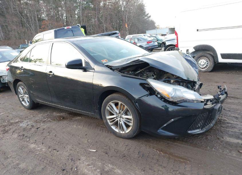 2017 Toyota Camry SE (VIN 4T1BF1FK8HU780013) main photo