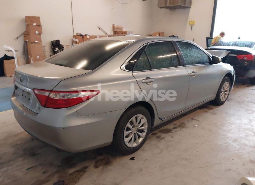 Photo 4 of 2017 Toyota Camry LE (VIN 4T1BF1FK8HU784241)