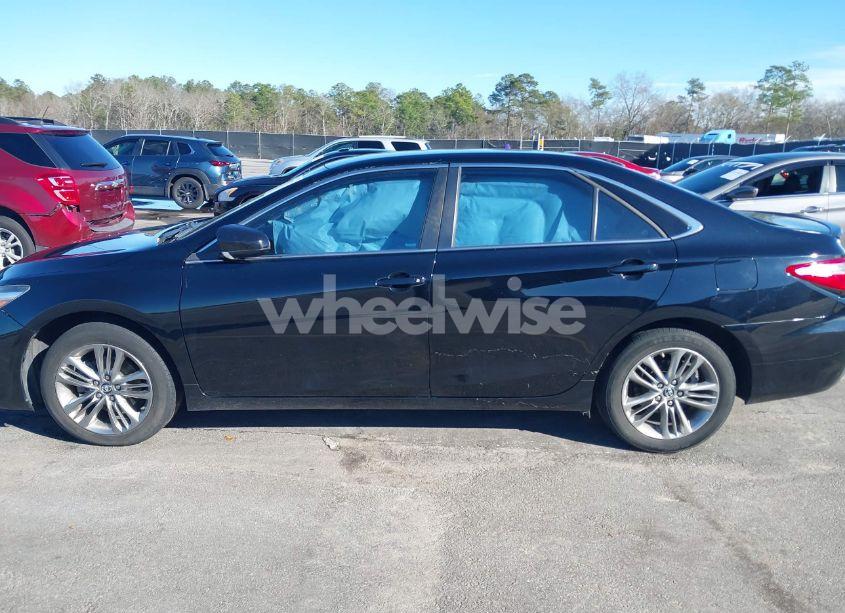 Photo 14 of 2017 Toyota Camry LE/XLE/SE/XSE (VIN 4T1BF1FK8HU792484)